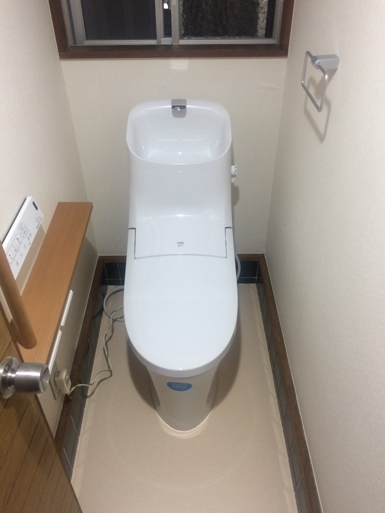 姫路市 T様邸 介護保険を使用したトイレ改装工事完了しました。 姫路市のリフォーム会社 モリシタ・アット・リフォーム