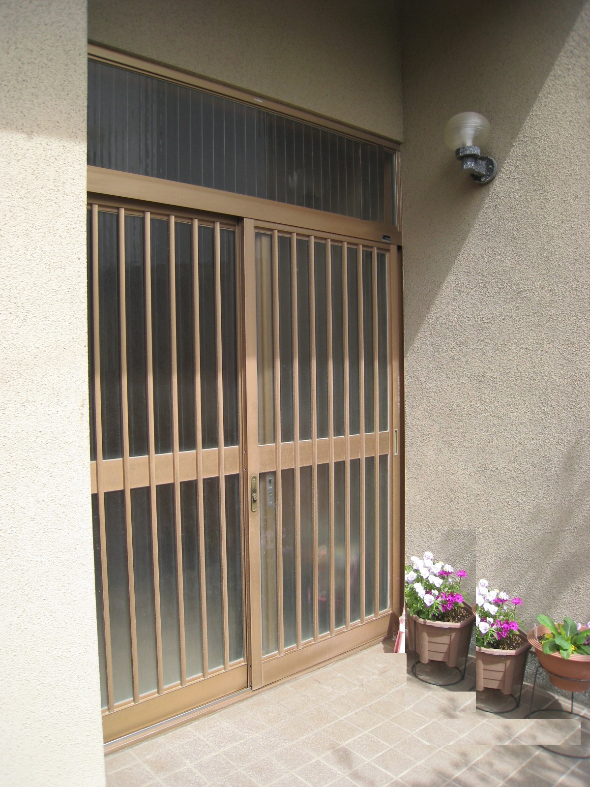 姫路市H様邸 玄関サッシ工事完成しました。 | 姫路市のリフォーム会社 