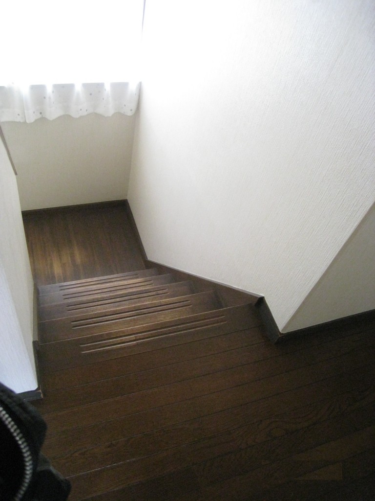階段降り口.jpg-1