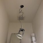 事務所のトイレのダウンライト、LED化【リフォーム施工中継】