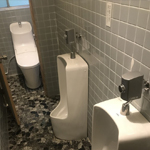 和式トイレを洋式トイレに。小便器も交換して掃除がしやすくなりました！