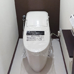 内装のリフレッシュもあり清潔感溢れるトイレになりました。