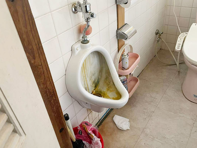 トイレがきれいになり配管の詰まりもなくなりました!01
