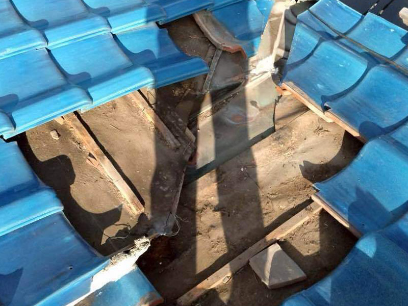 激しい雨も雨漏りしなくなりました。03