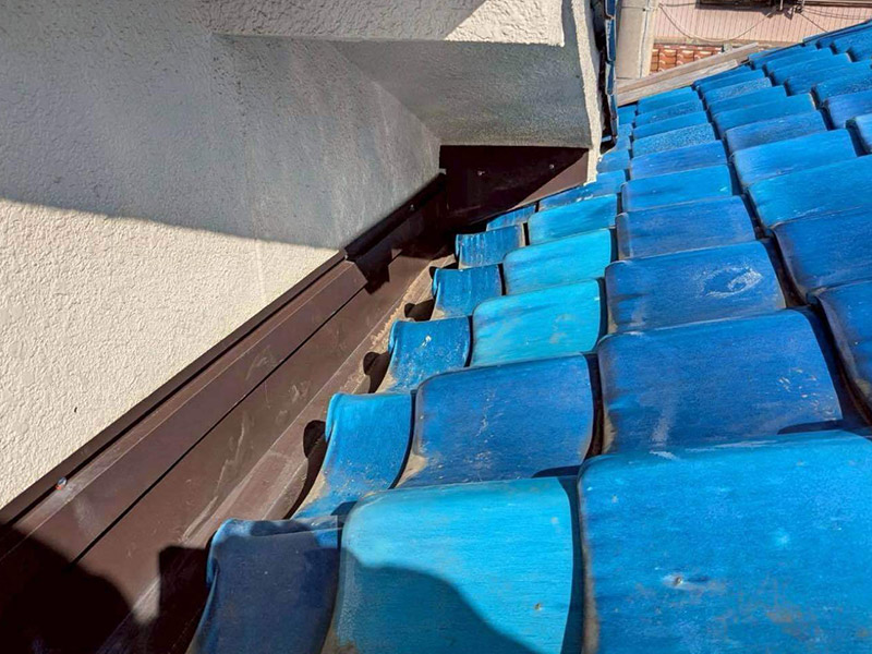 激しい雨も雨漏りしなくなりました。01