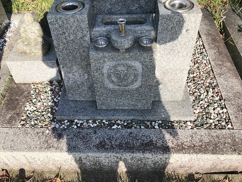 雑草も砂利の散らばりもない!01