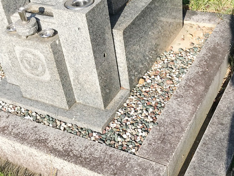 雑草も砂利の散らばりもない!02