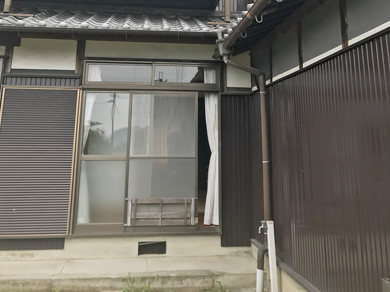 収納も増え明るい玄関になりました01